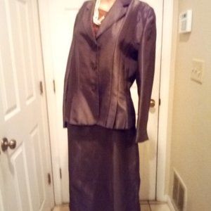 LE SUIT Women 2 PC Polyester Brown Skirt Suit Size